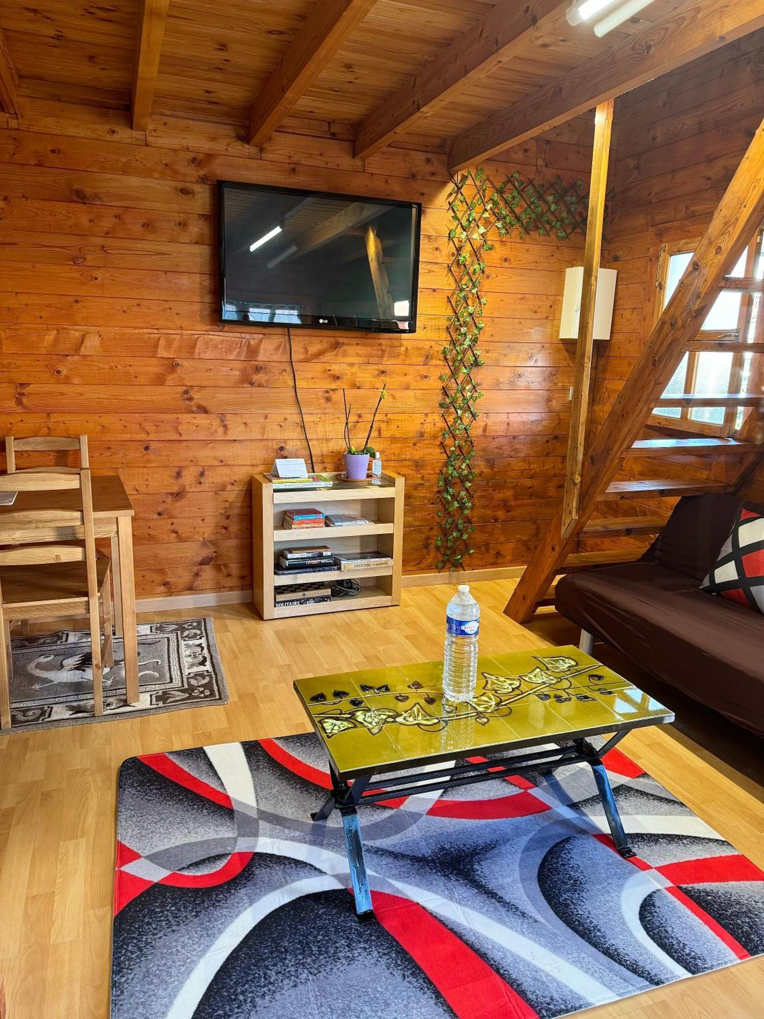 Cozy Cottage Paris Suburb! بوبْئيني المظهر الخارجي الصورة
