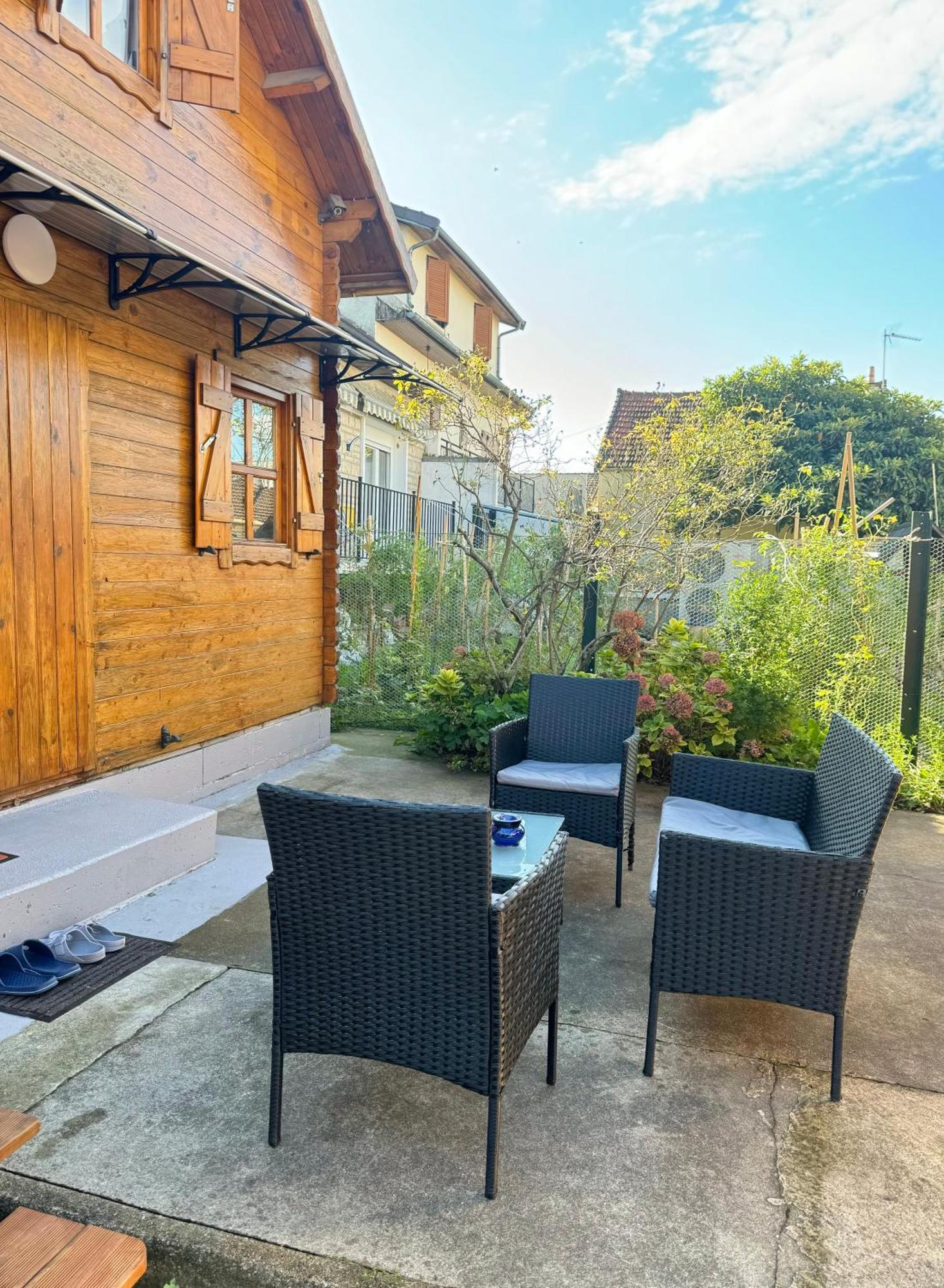 Cozy Cottage Paris Suburb! بوبْئيني المظهر الخارجي الصورة