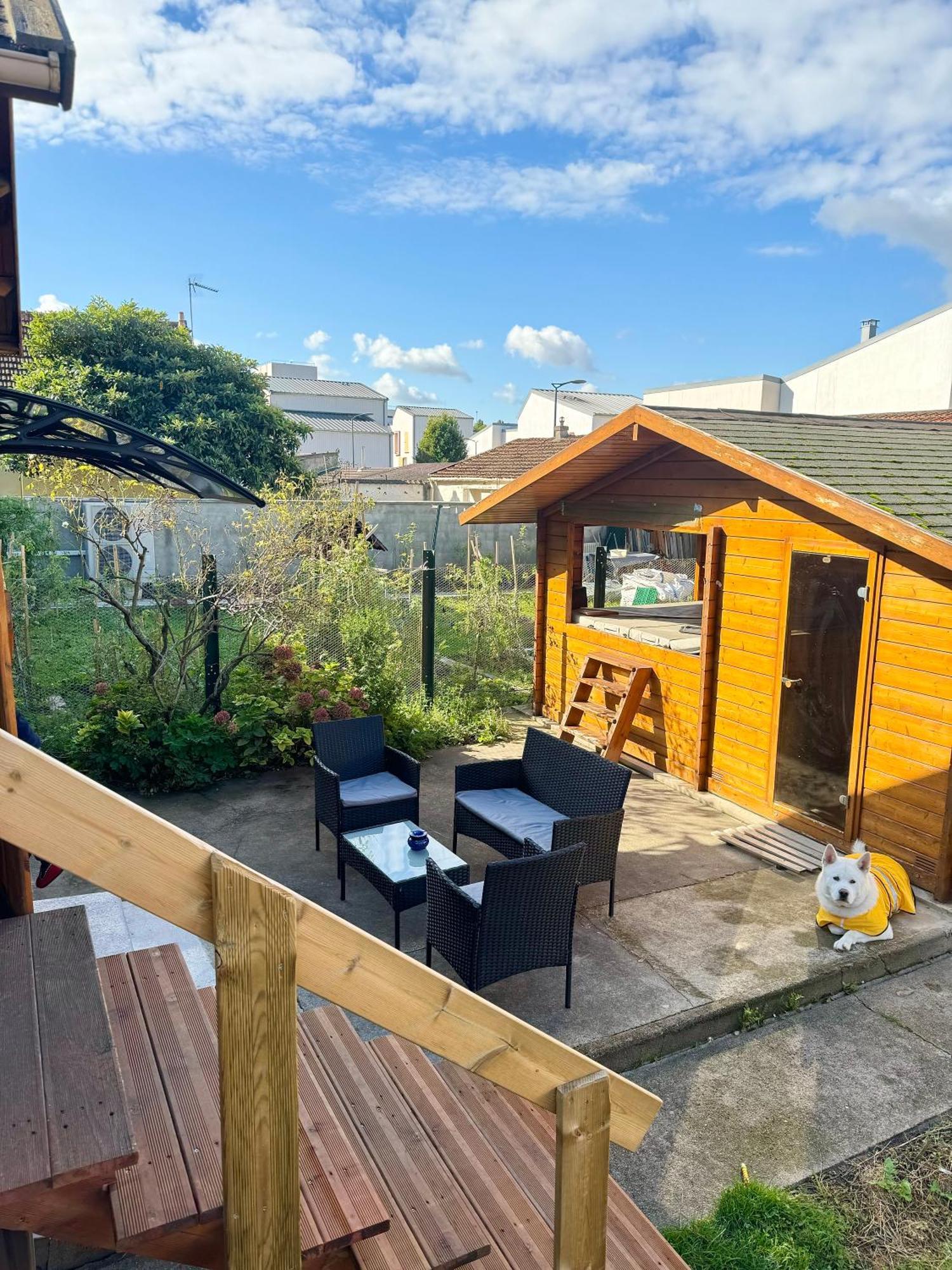 Cozy Cottage Paris Suburb! بوبْئيني المظهر الخارجي الصورة