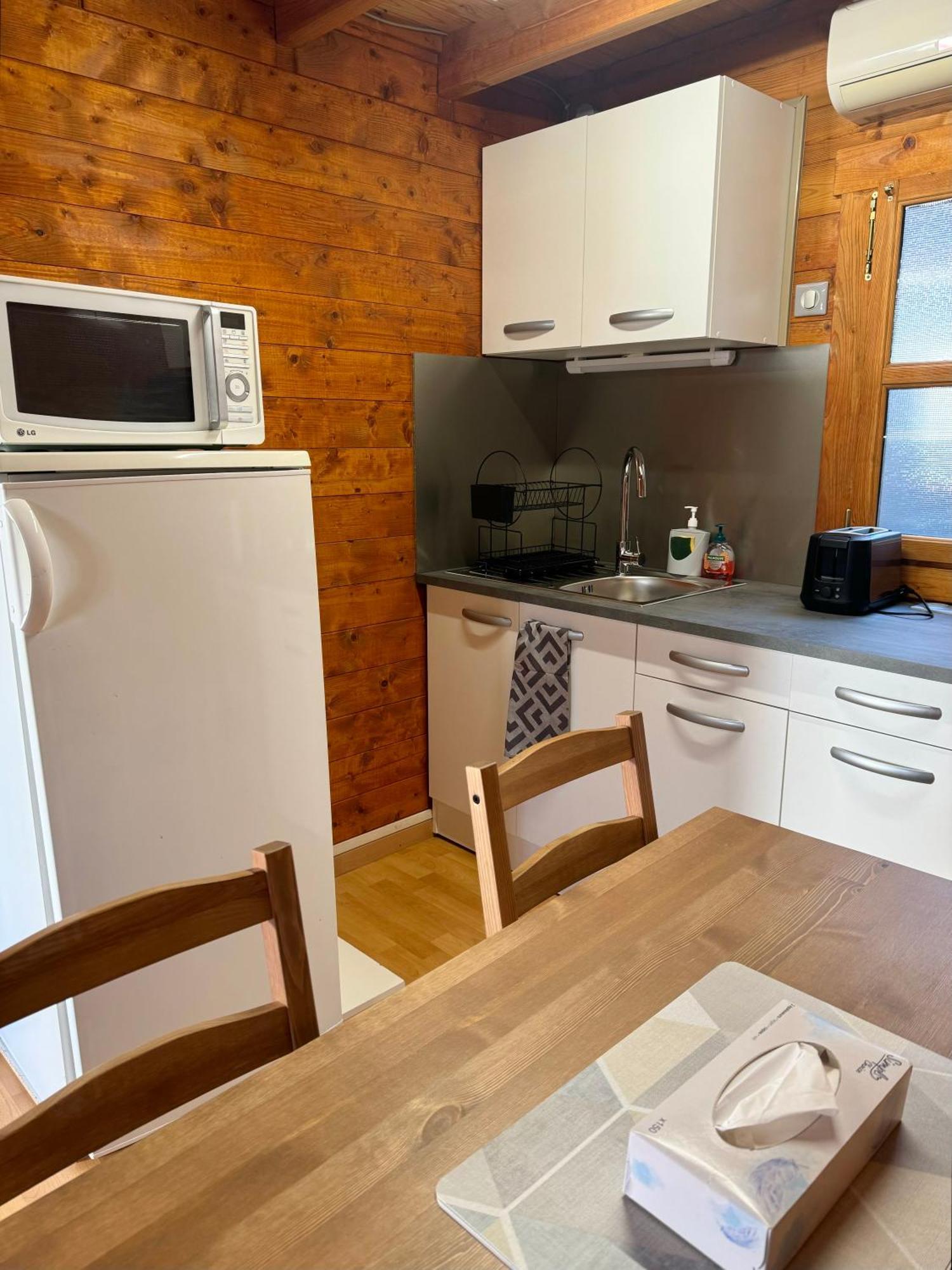 Cozy Cottage Paris Suburb! بوبْئيني المظهر الخارجي الصورة